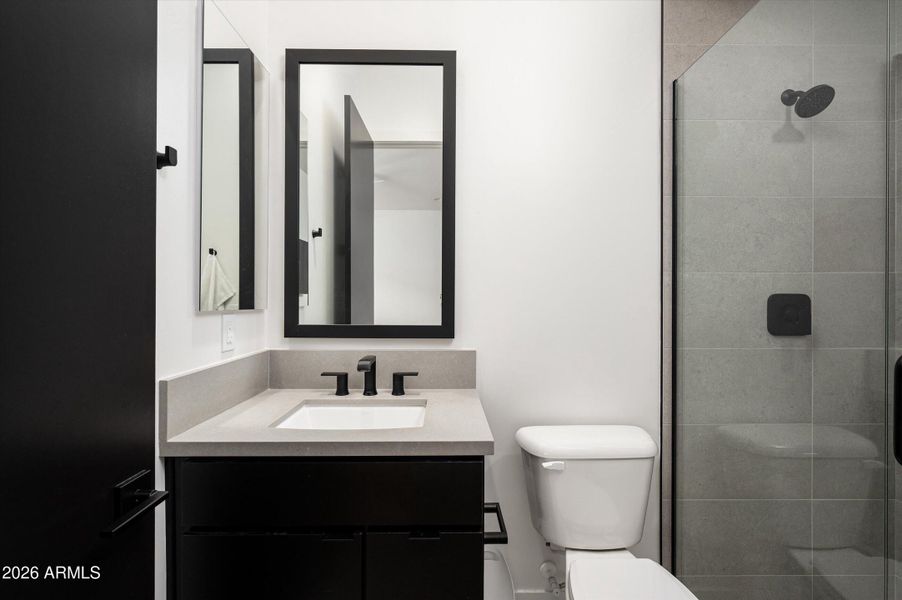 28-5724EMouraDr-28 28-5724EMouraDr-28