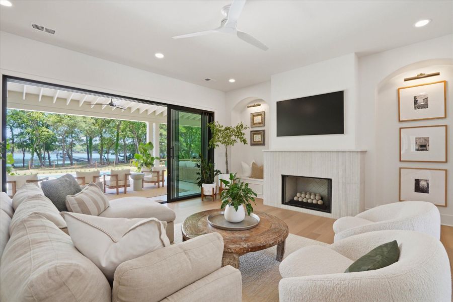 Furnished interior view inside a new home in , Wadmalaw Island (Image 9).