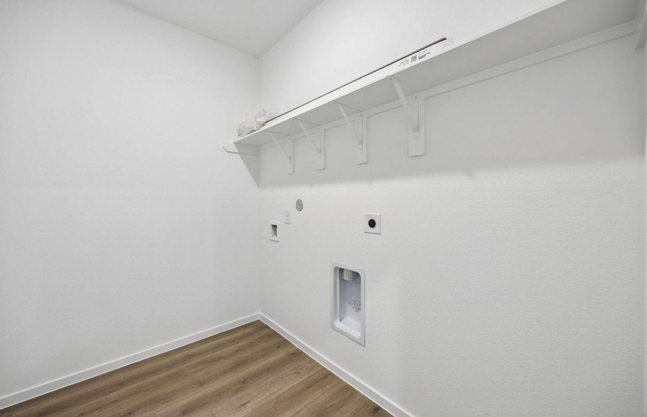 Spacious, unfurnished interior of a new home in Stokesbury, Waller (Image 21).