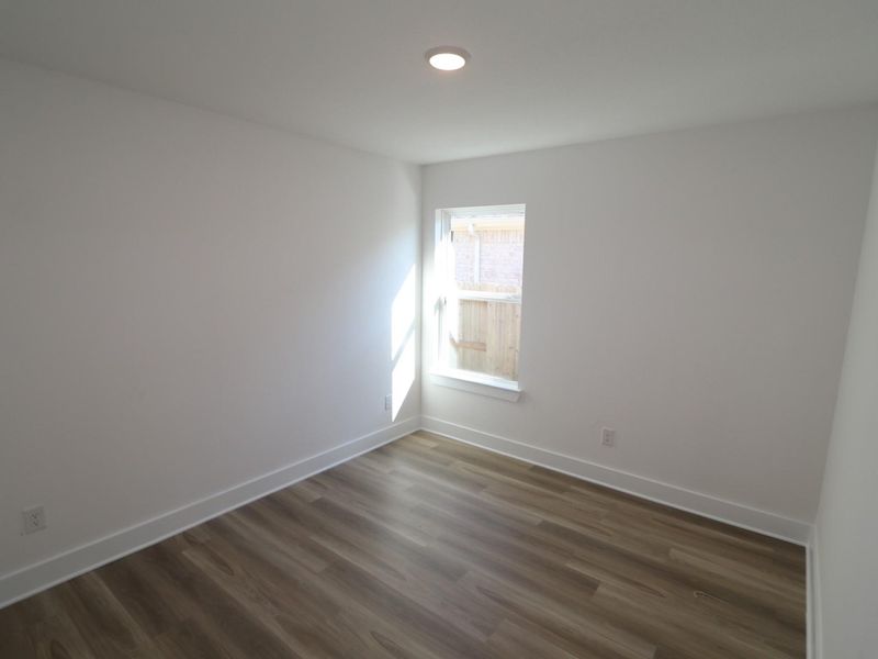 Spacious, unfurnished interior of a new home in Lago Mar, Santa Fe (Image 15).