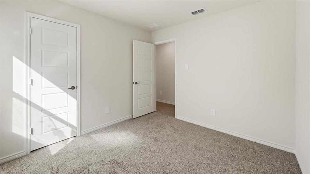 Spacious, unfurnished interior of a new home in The Woods at Lindsey Place, Anna (Image 16).