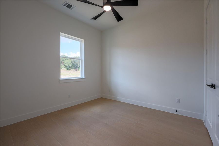 Spacious, unfurnished interior of a new home in , Dayton (Image 14).