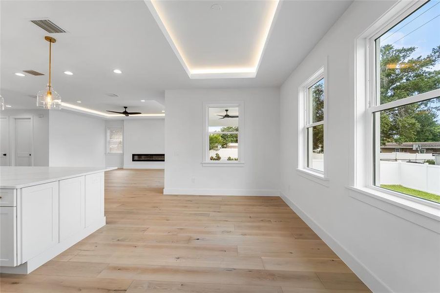 Spacious, unfurnished interior of a new home in , Tampa (Image 41).