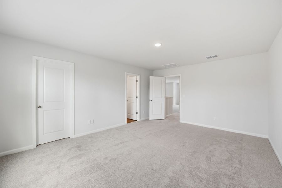 Spacious, unfurnished interior of a new home in Grand Arbor, Blythewood (Image 22).