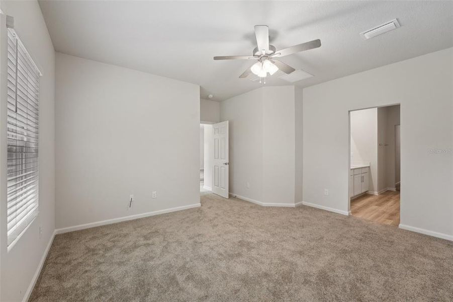 Spacious, unfurnished interior of a new home in , Palm Coast (Image 27).