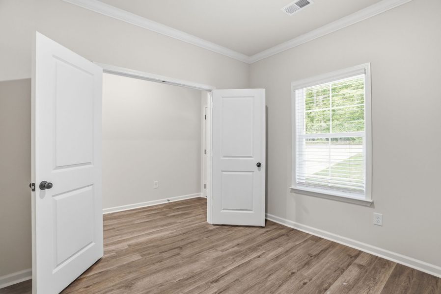 Representative unfurnished interior of a home built from the Willow Select M by McGuinn Homes in Broadway Lake, Anderson (Image 18). Representative unfurnished interior of a home built from the Willow Select M by McGuinn Homes in Broadway Lake, Anderson (Image 18).