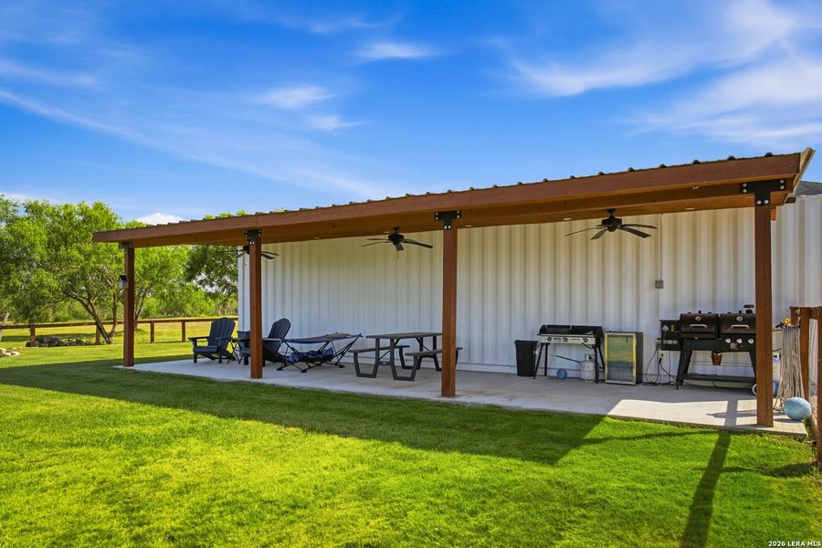 Exterior details and patio area of a home in , Runge (Image 4).