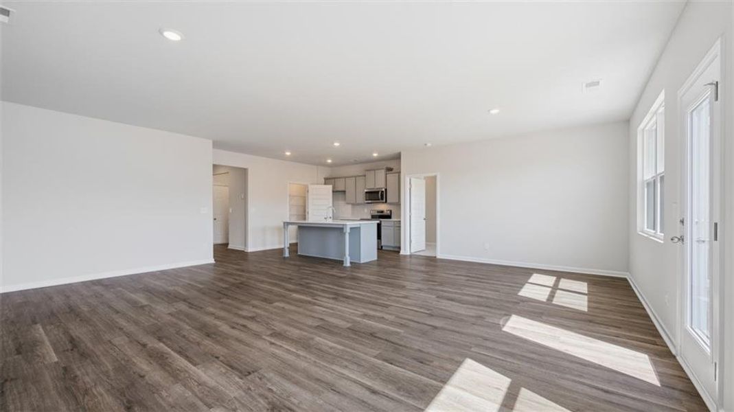 Spacious, unfurnished interior of a new home in Willowbrook, Winder (Image 20). Spacious, unfurnished interior of a new home in Willowbrook, Winder (Image 20).