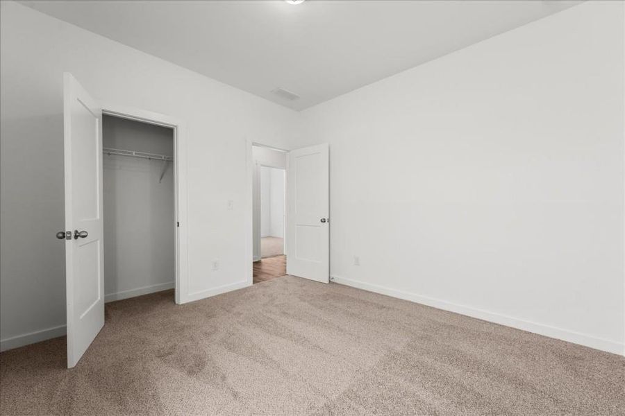 Spacious, unfurnished interior of a new home in , Statham (Image 28).