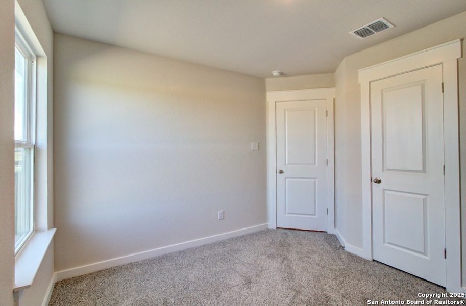 Spacious, unfurnished interior of a new home in Prairie Green, Converse (Image 15).