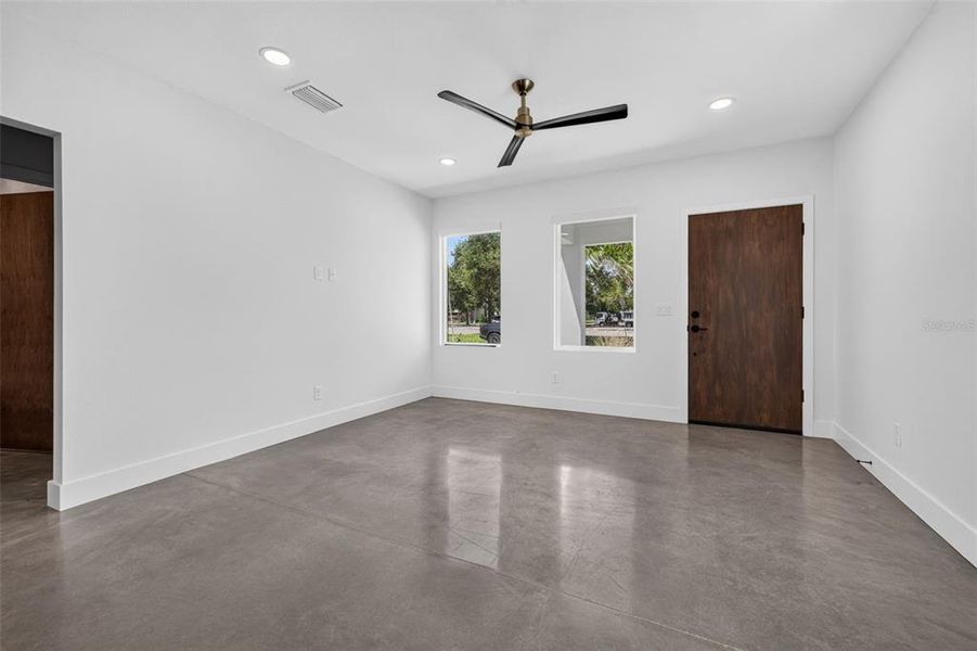Spacious, unfurnished interior of a new home in , St. Petersburg (Image 17). Spacious, unfurnished interior of a new home in , St. Petersburg (Image 17).