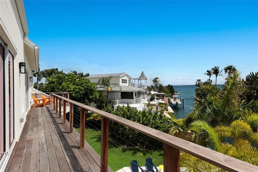 Exterior details and patio area of a home in , Bradenton Beach (Image 31).