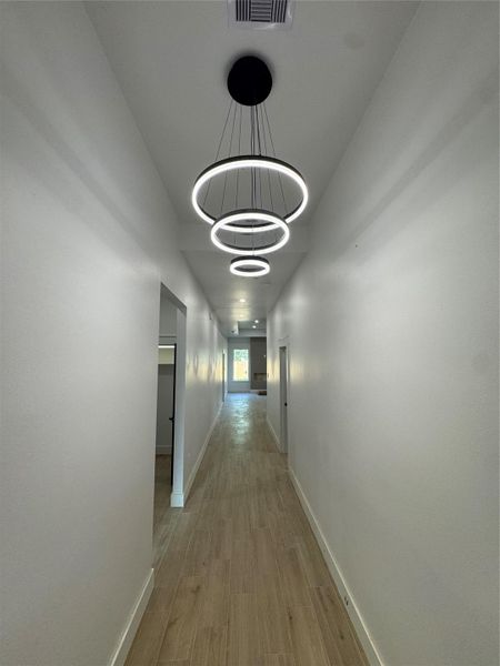 Spacious, unfurnished interior of a new home in , Pasadena (Image 14).