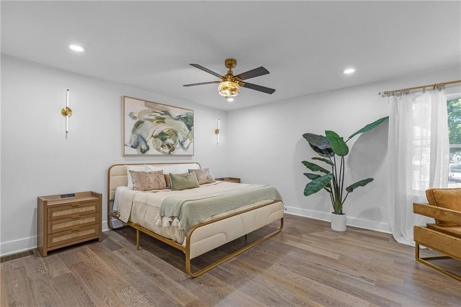 Furnished interior view inside a new home in , Atlanta (Image 41).