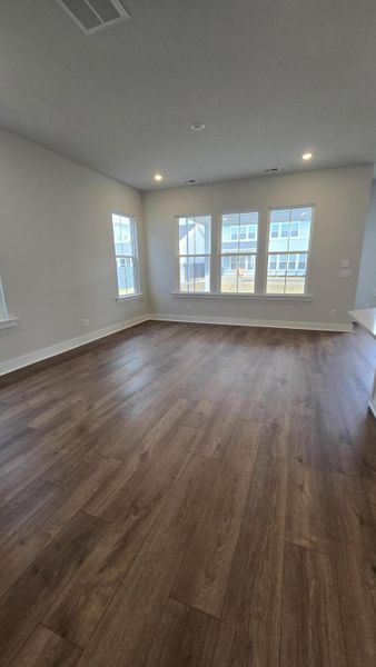 Spacious, unfurnished interior of a new home in , Summerville (Image 31).