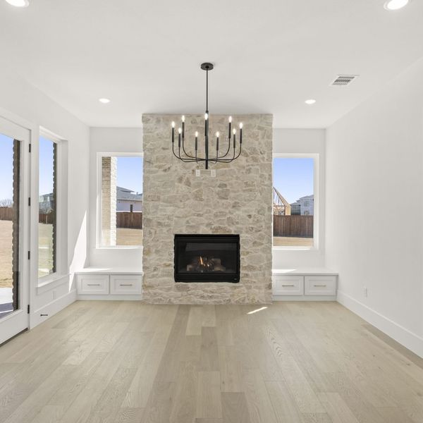 Spacious, unfurnished interior of a new home in Mustang Lakes, Celina (Image 90). Spacious, unfurnished interior of a new home in Mustang Lakes, Celina (Image 90).
