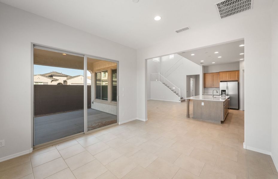 Spacious, unfurnished interior of a new home in Visara, Surprise (Image 26).