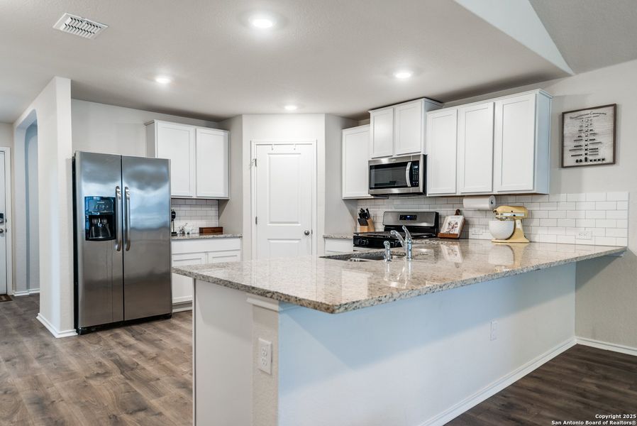 Furnished interior view inside a new home in Copper Canyon, Bulverde (Image 17). Furnished interior view inside a new home in Copper Canyon, Bulverde (Image 17).