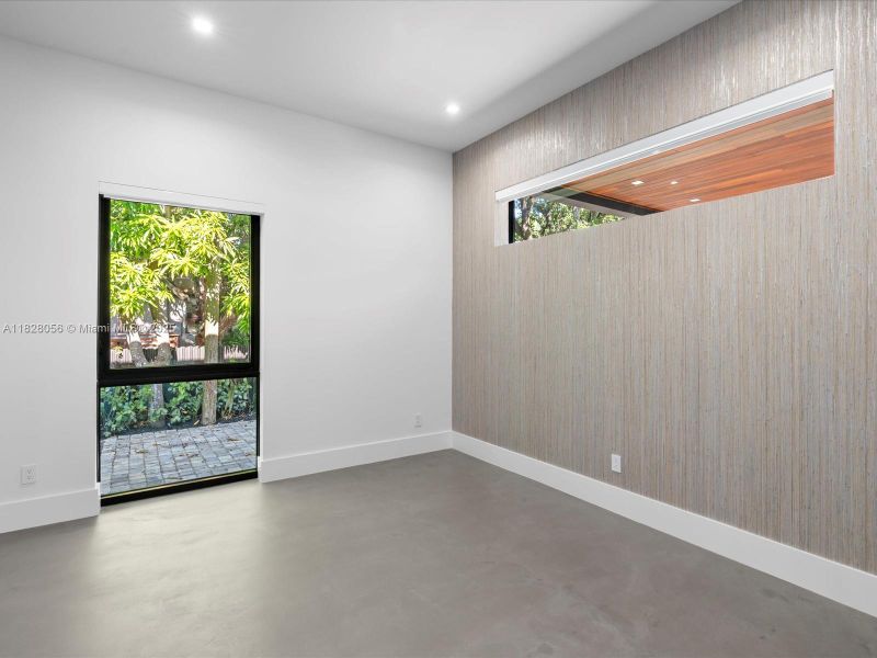 Spacious, unfurnished interior of a new home in , Miami (Image 69).