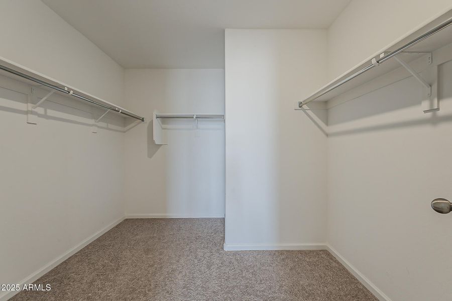 26-print-Carousel-26