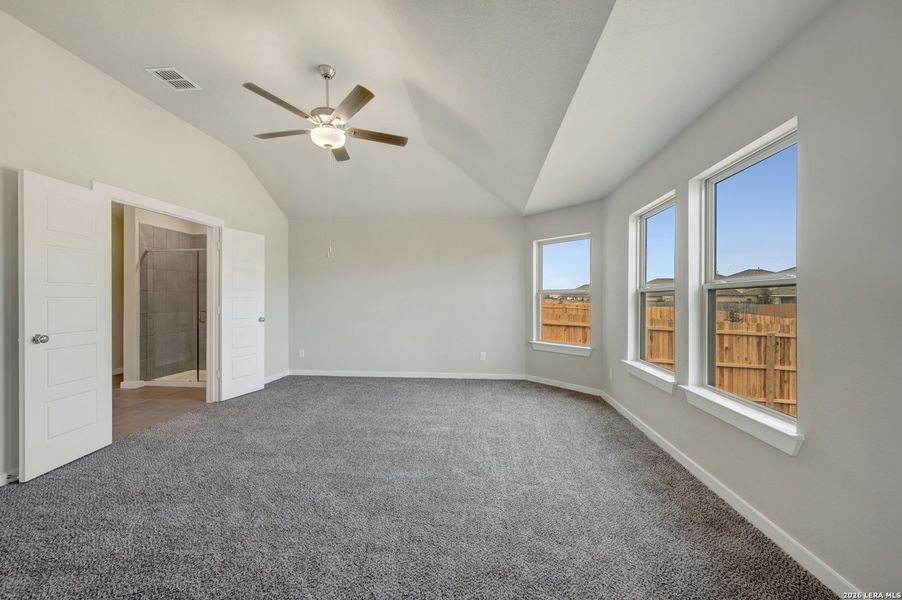 Spacious, unfurnished interior of a new home in Winding Brook, San Antonio (Image 37).