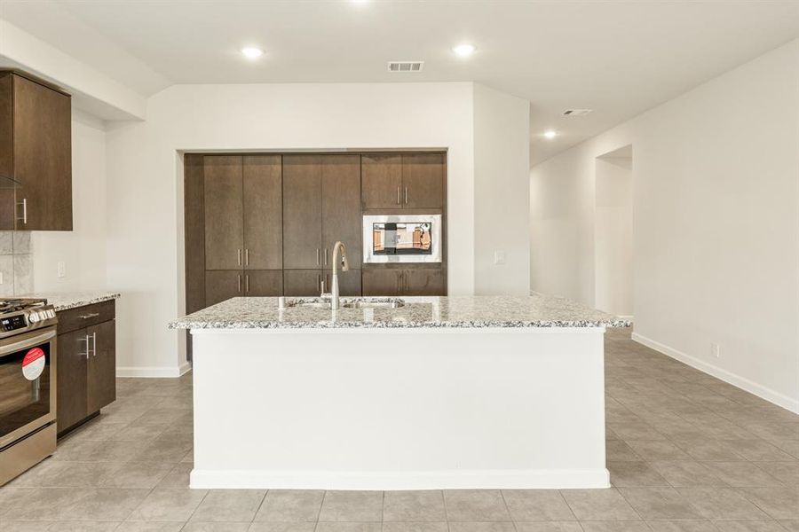 Furnished interior view inside a new home in Heartland Elements, Crandall (Image 11). Furnished interior view inside a new home in Heartland Elements, Crandall (Image 11).