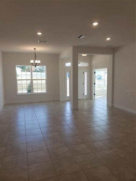 Spacious, unfurnished interior of a new home in Spring Hill, Spring Hill (Image 11).