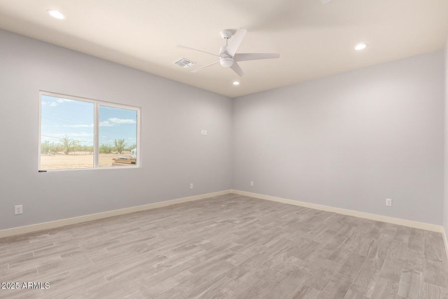 18 - Center 32210 18 - Center 32210