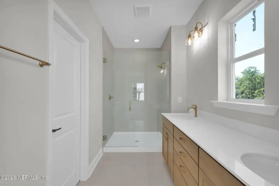 28-web-or-mls-180 Sienna_028