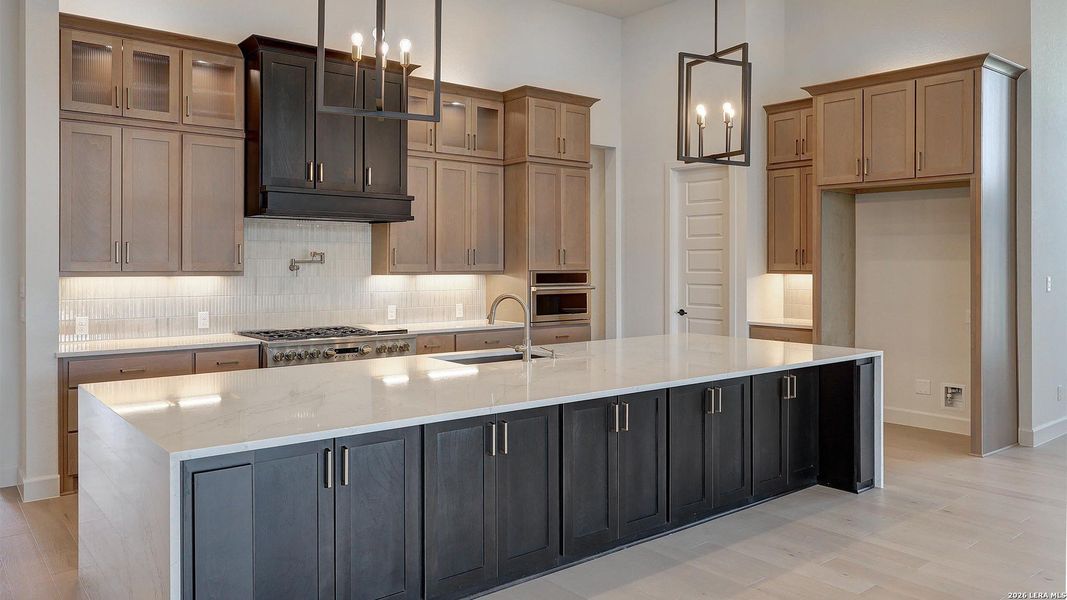 Furnished interior view inside a new home in George's Ranch, Boerne (Image 11).