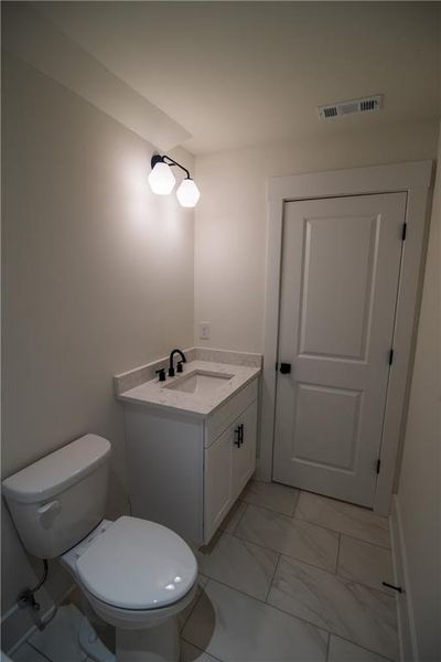 Furnished interior view inside a new home in , Clermont (Image 12).