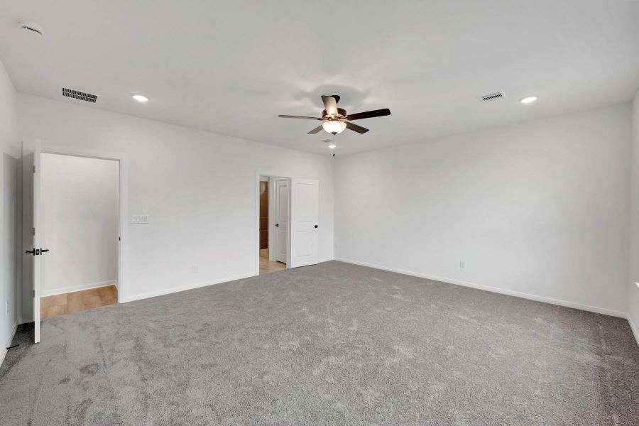 Spacious, unfurnished interior of a new home in Escondido - Terrace Collection, Magnolia (Image 24).