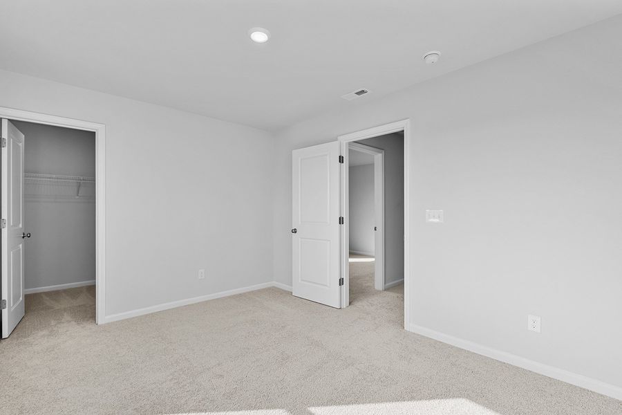 Spacious, unfurnished interior of a new home in Hanes Lake, Winston-Salem (Image 38).