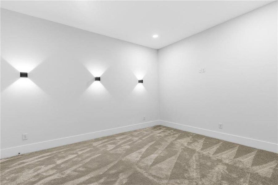 Spacious, unfurnished interior of a new home in , Alpharetta (Image 89).