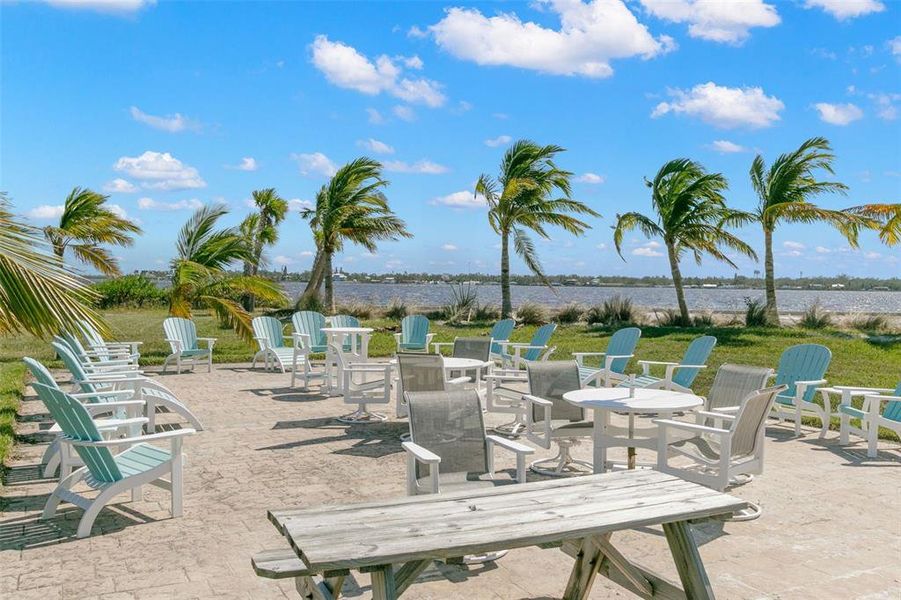 Community amenities in , Palmetto (Image 35).