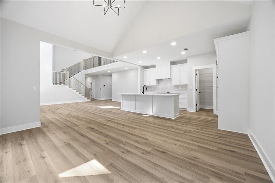 Spacious, unfurnished interior of a new home in , Jackson (Image 27).