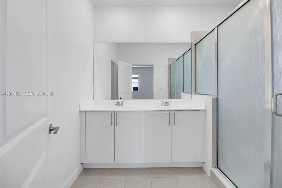 Furnished interior view inside a new home in , Homestead (Image 11).