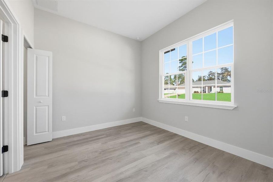 Spacious, unfurnished interior of a new home in , Ocala (Image 29).