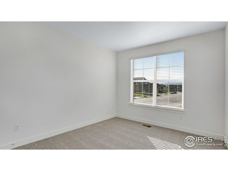 Spacious, unfurnished interior of a new home in Vantage, Berthoud (Image 22).