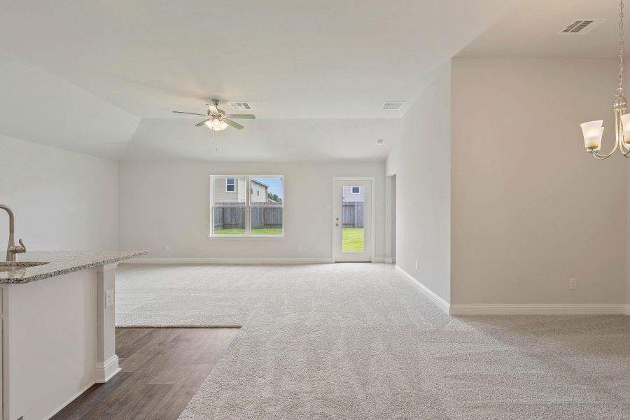 Spacious, unfurnished interior of a new home in Grand Oaks Reserve, Cleveland (Image 12).