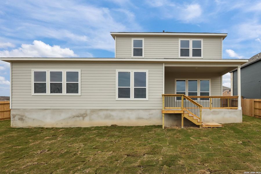 Exterior details and patio area of a home in Homestead, Schertz (Image 3).