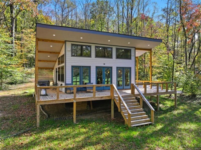 Exterior details and patio area of a home in , Ellijay (Image 19).