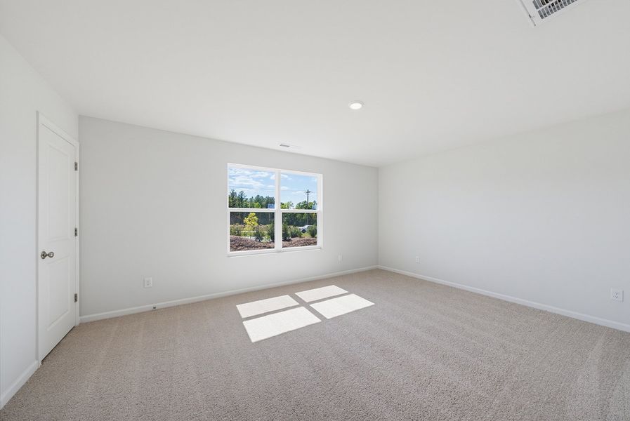 Spacious, unfurnished interior of a new home in Sweetbrier, Durham (Image 22).