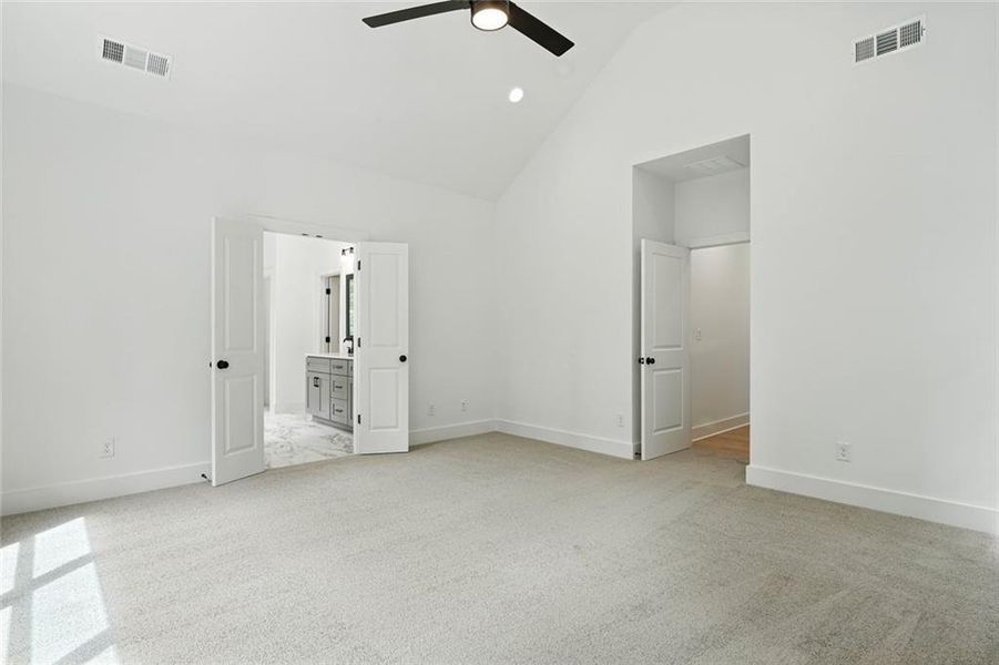Spacious, unfurnished interior of a new home in , Marietta (Image 19).