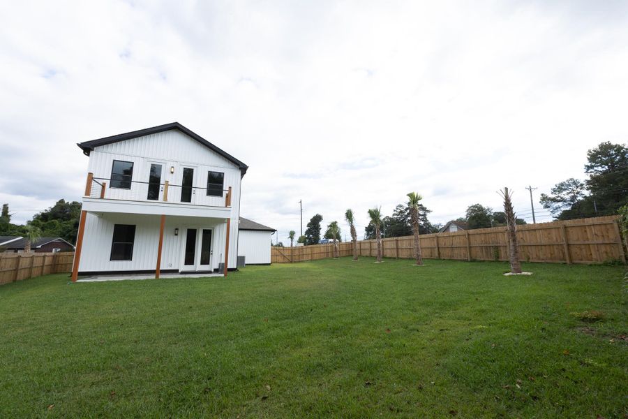 Exterior details and patio area of a home in , North Charleston (Image 40).