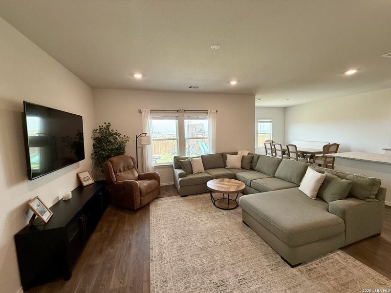Furnished interior view inside a new home in Winding Creek, New Braunfels (Image 16).