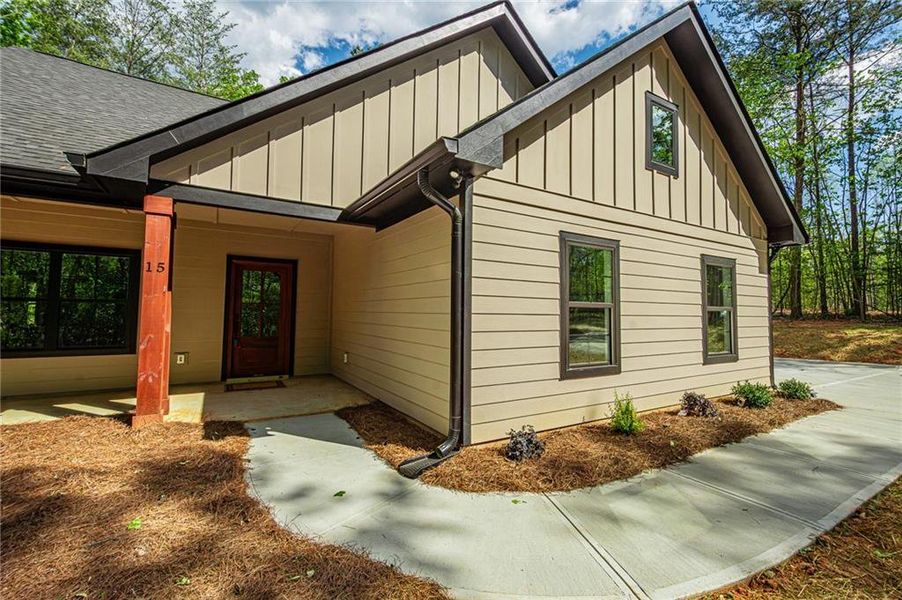 Exterior details and patio area of a home in , Dawsonville (Image 35).