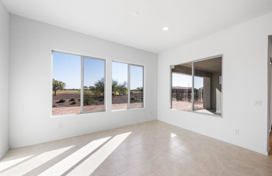 Spacious, unfurnished interior of a new home in Sun City Anthem at Merrill Ranch, Florence (Image 20).
