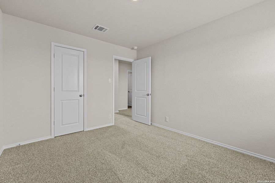 Spacious, unfurnished interior of a new home in Redbird Ranch, San Antonio (Image 16).