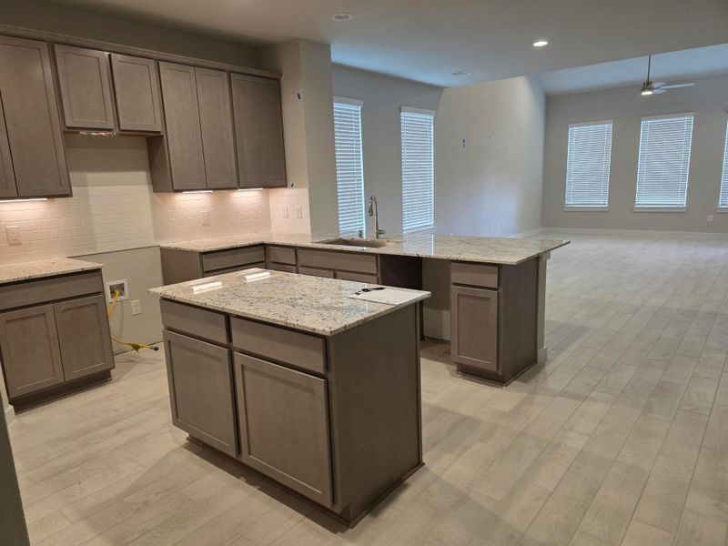 Furnished interior view inside a new home in Barton Creek Ranch, Conroe (Image 1). Furnished interior view inside a new home in Barton Creek Ranch, Conroe (Image 1).